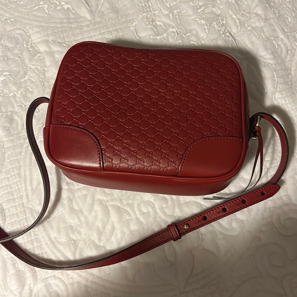 Gucci bags color red